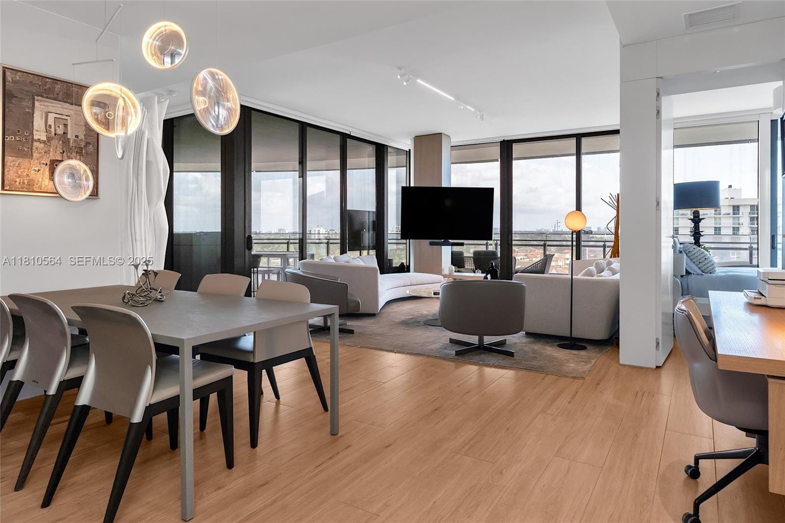 8701 Collins Avenue 905, Miami Beach, FL 33154 photo 8
