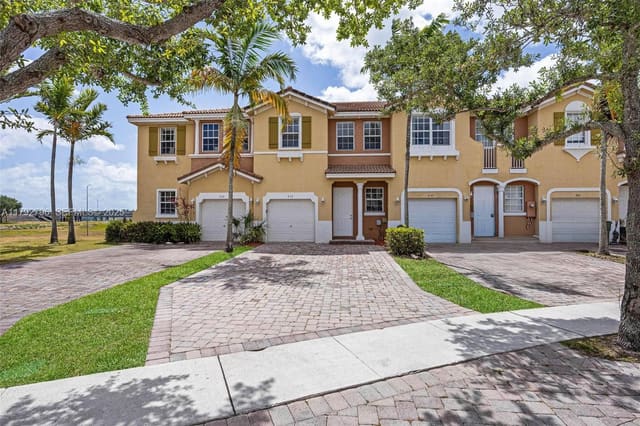 433 NE 21st Terrace, Homestead, FL 33033