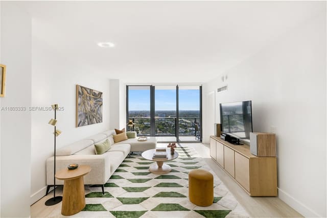 121 NE 34th Street 2412, Miami, FL 33137