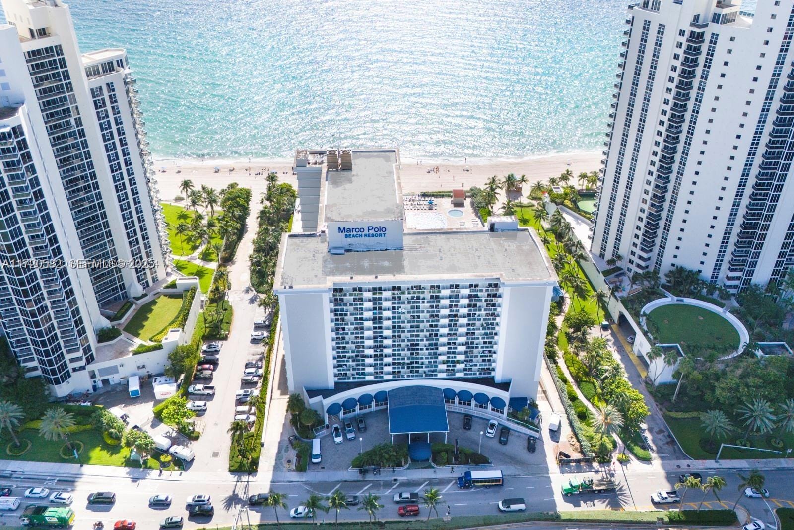 19201 Collins Avenue 443, Sunny Isles Beach, FL 33160