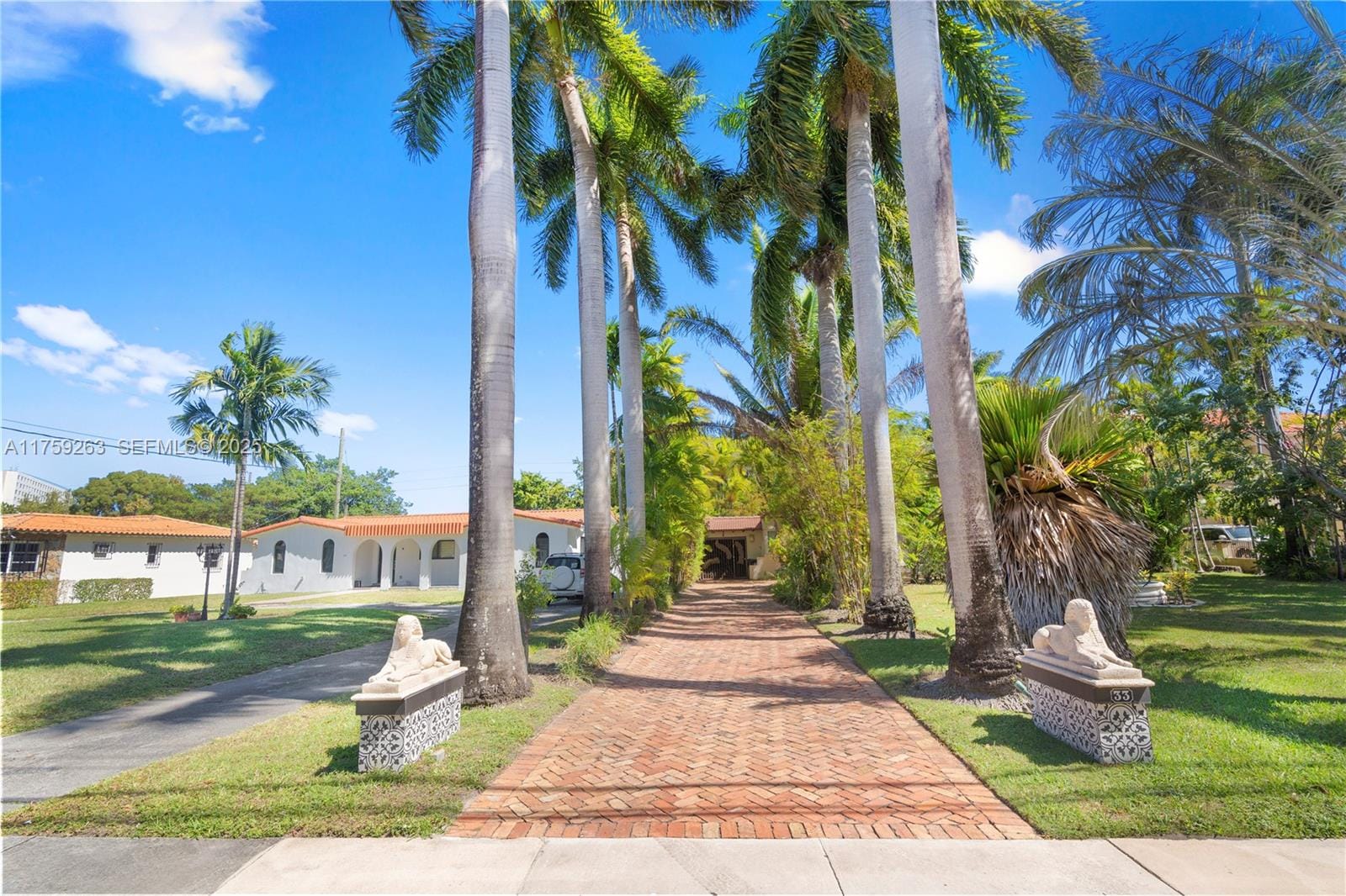 33 S Royal Poinciana Boulevard, Miami Springs, FL 33166