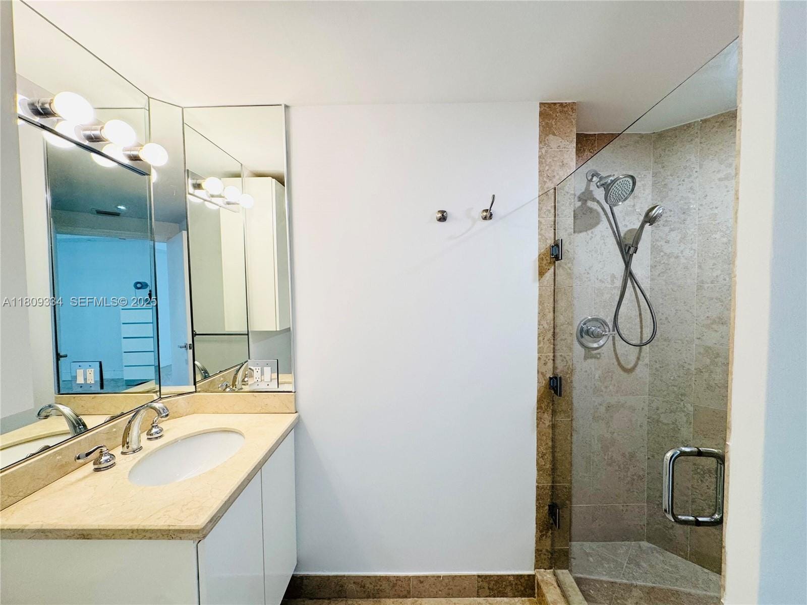 4779 Collins Avenue 2106, Miami Beach, FL 33140 photo 12