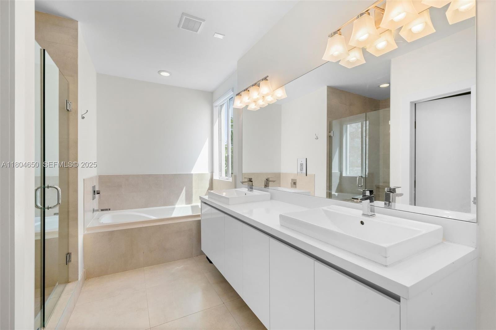 6746 NW 103rd Avenue, Doral, FL 33178 photo 10