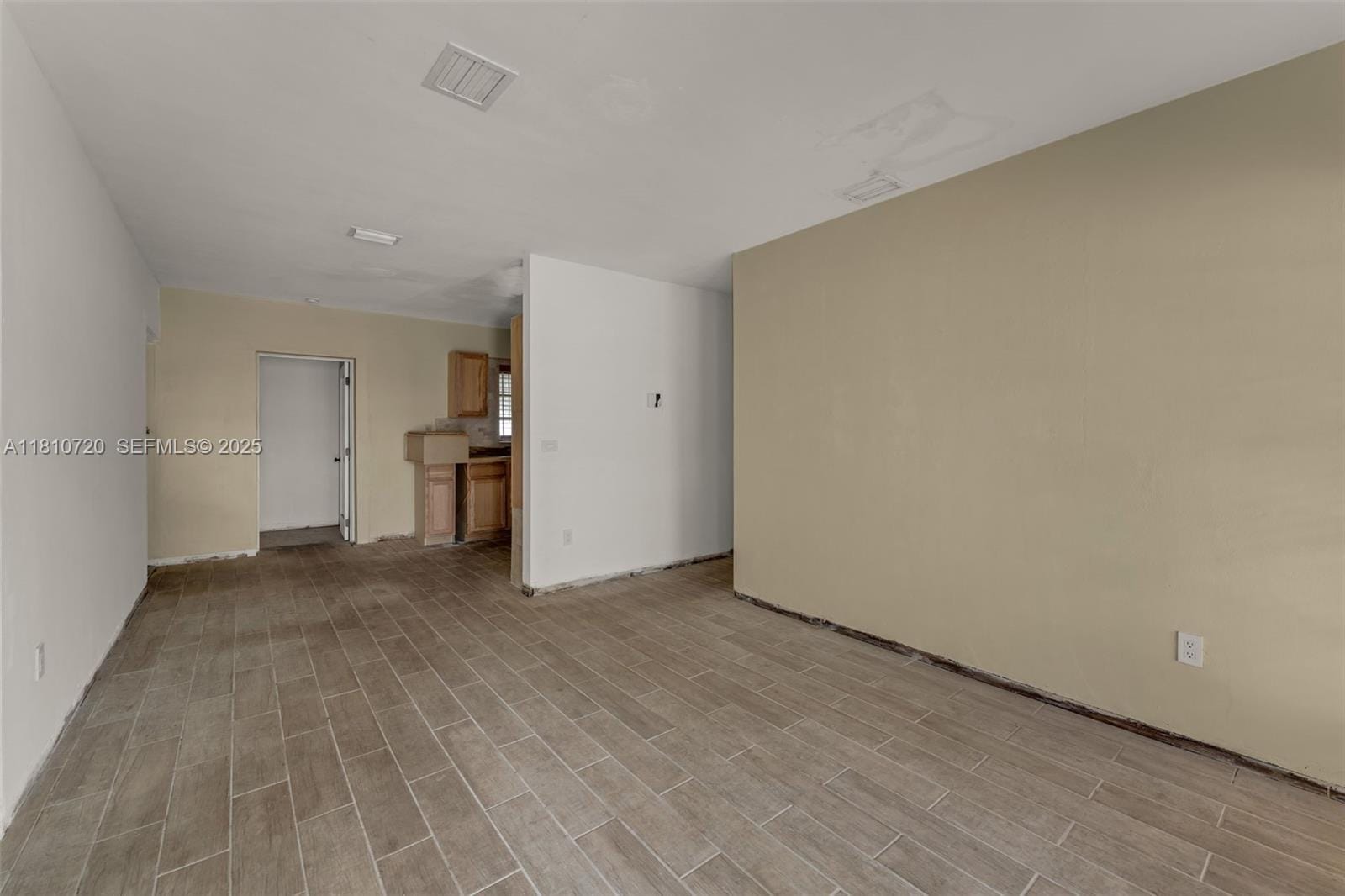 15101 Harrison Street — photo 5