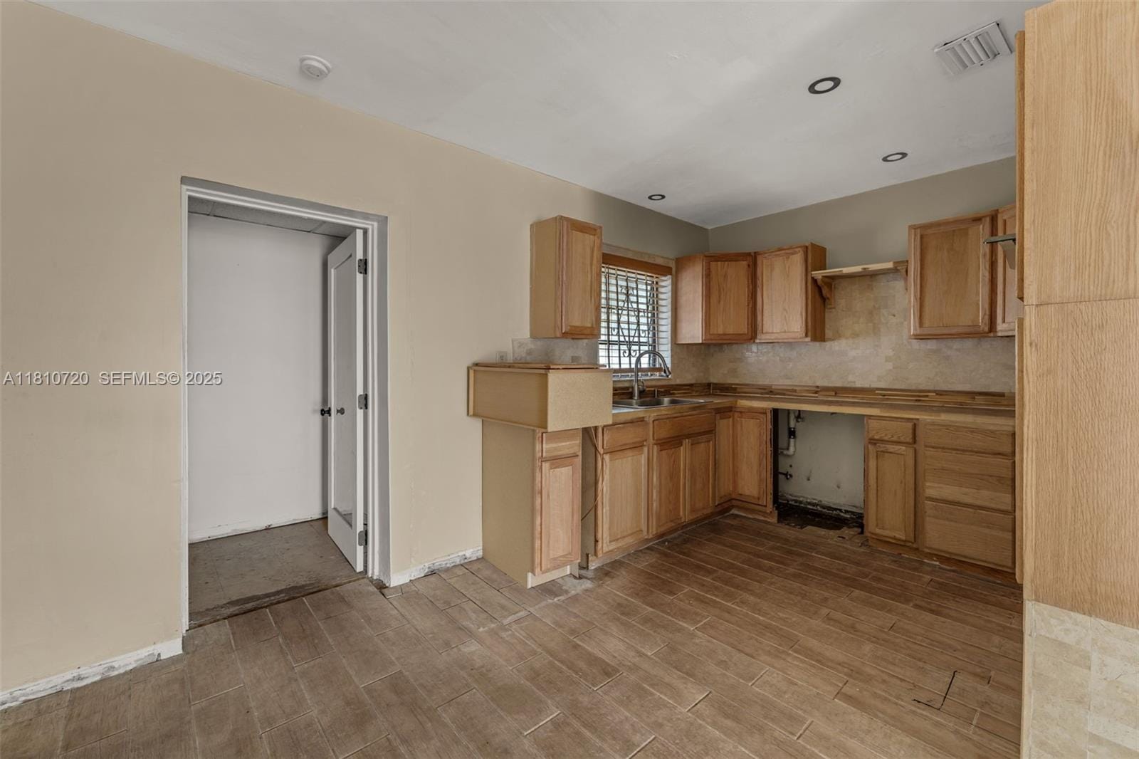 15101 Harrison Street — photo 7