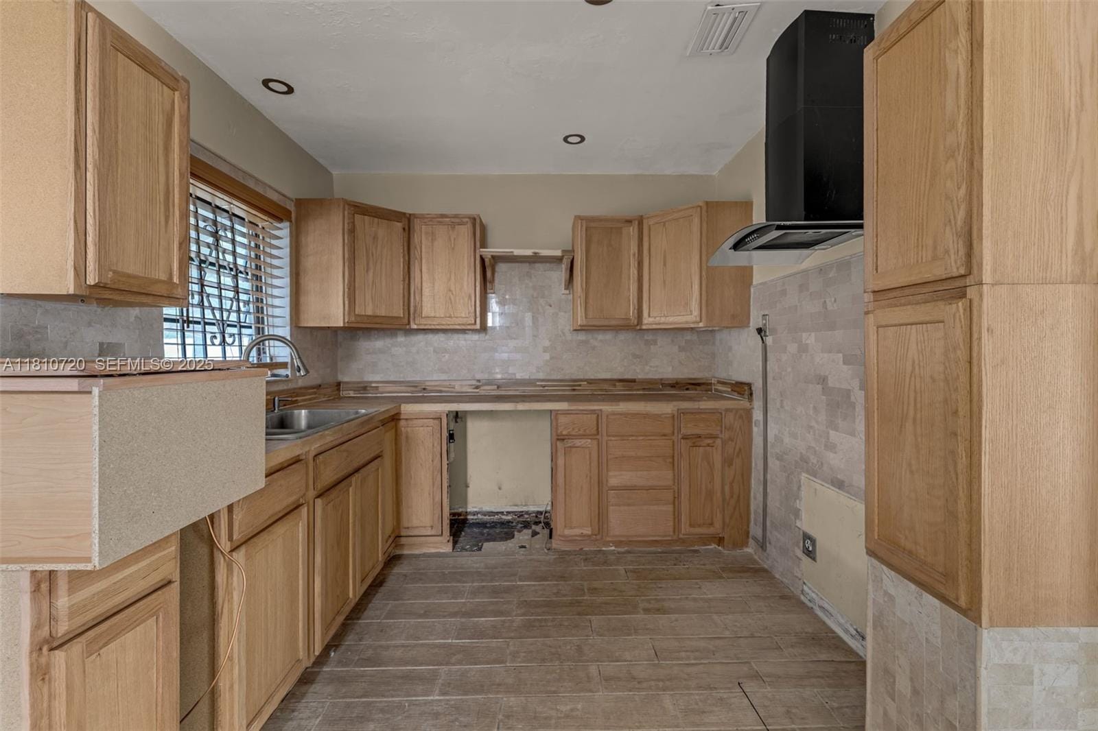 15101 Harrison Street — photo 8