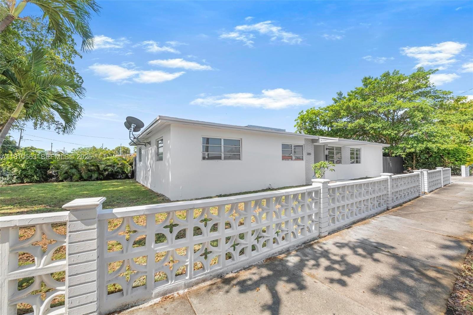 3202 SW 3rd Street, Miami, FL 33135 photo 2