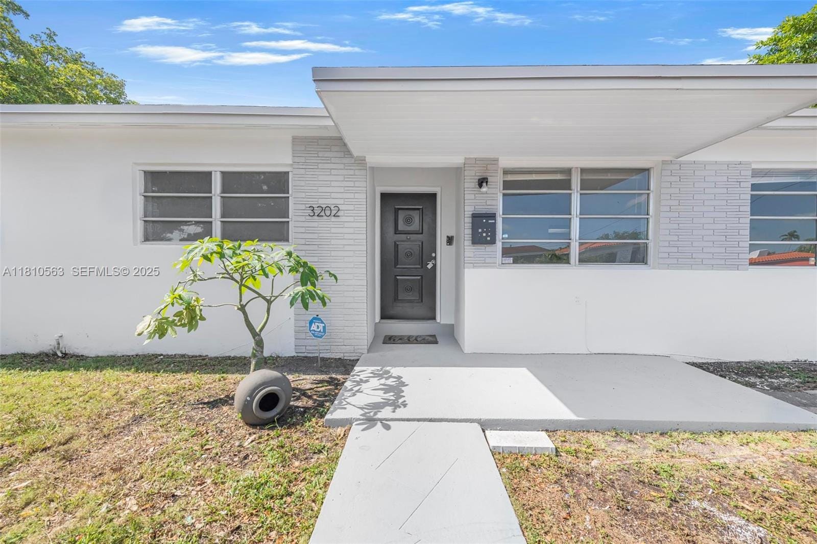 3202 SW 3rd Street, Miami, FL 33135 photo 4
