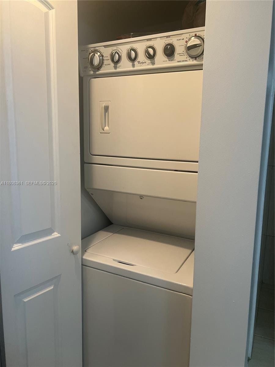 1750 N Bayshore Drive 1410 — photo 8