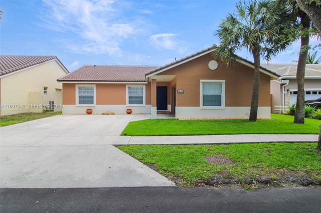 19171 NW 89th Court, sold in Lakes On The Green Gwendo, Hialeah, FL
