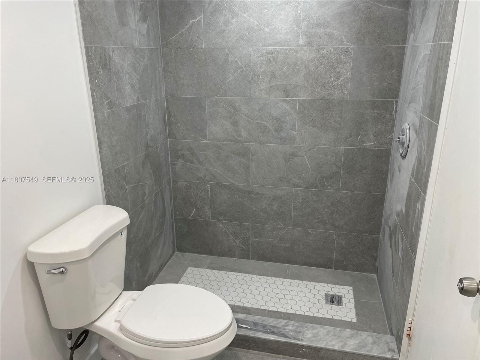 2041 NW 81st Avenue 414, Pembroke Pines, FL 33024 photo 3
