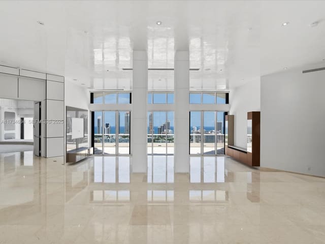 2600 Island Boulevard PH-3, sold in 2600 Isl Blvd Williams Is, Aventura, FL