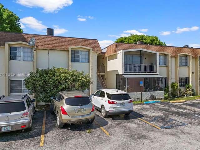 7825 Miller Drive C212, sold in Lakewood Villas, Miami, FL