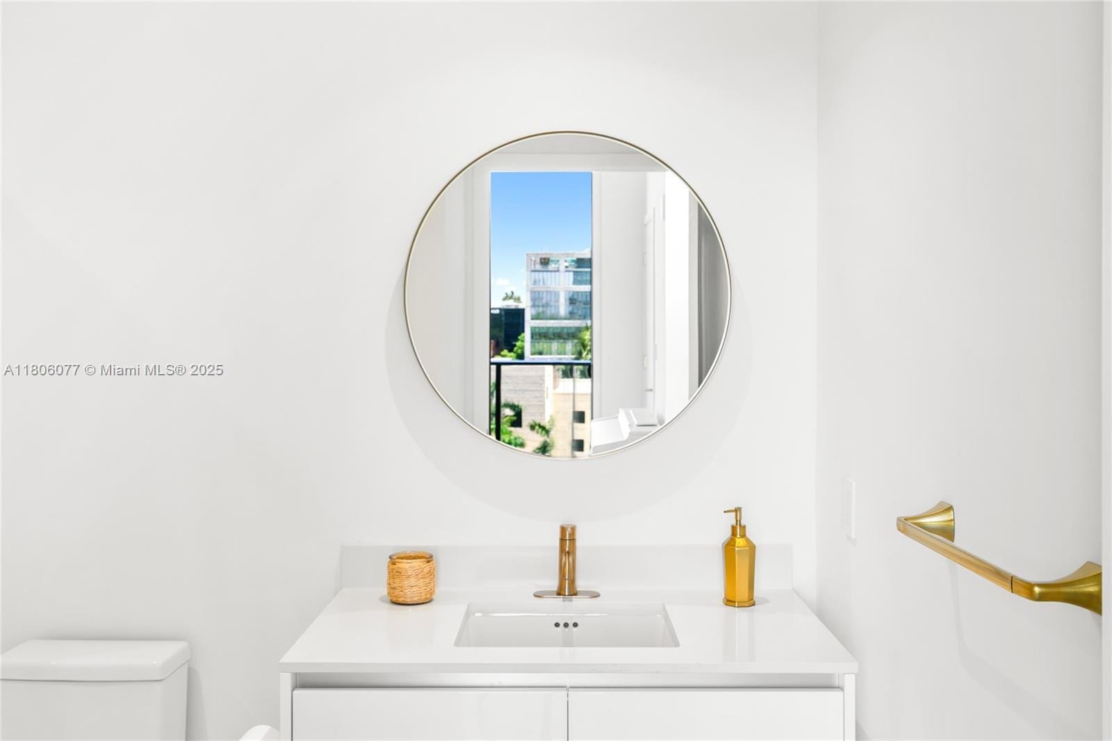 2678 Tigertail Avenue 713, Miami, FL 33133 photo 28