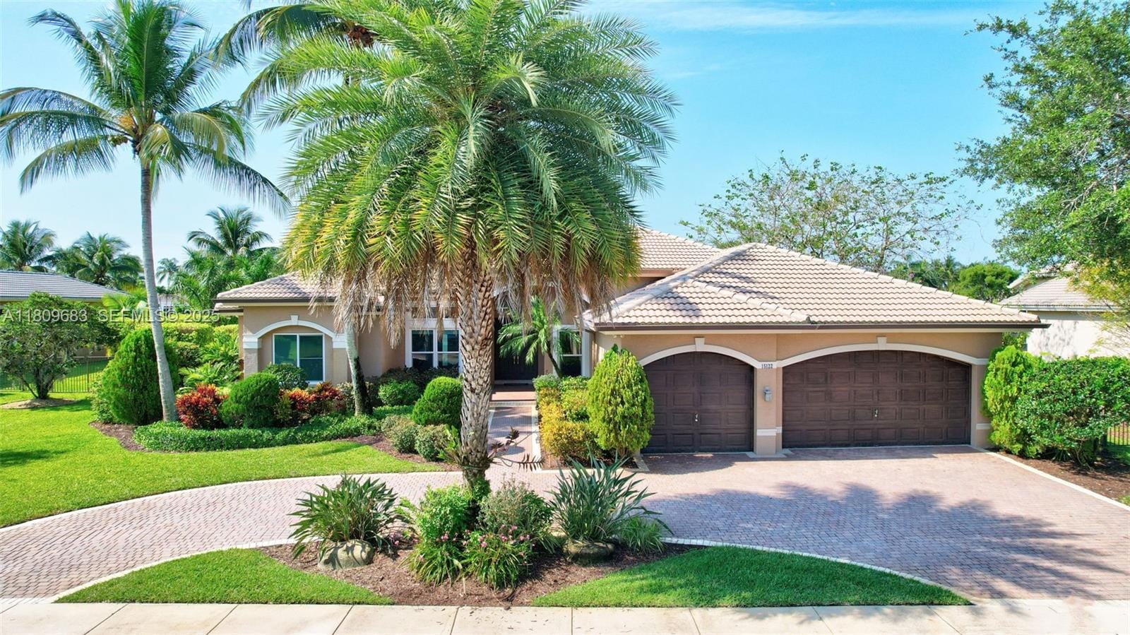 5 bedroom home for sale at 15122 34th, Davie, FL 33331 — $1,850,000
