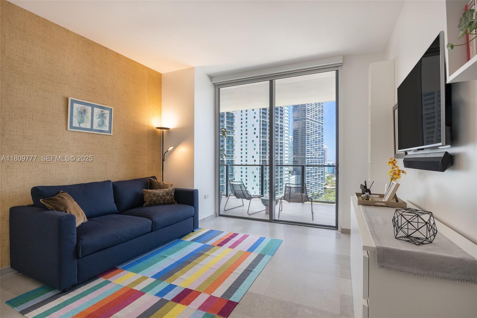 68 SE 6th Street 1703, Miami, FL 33131 photo 17