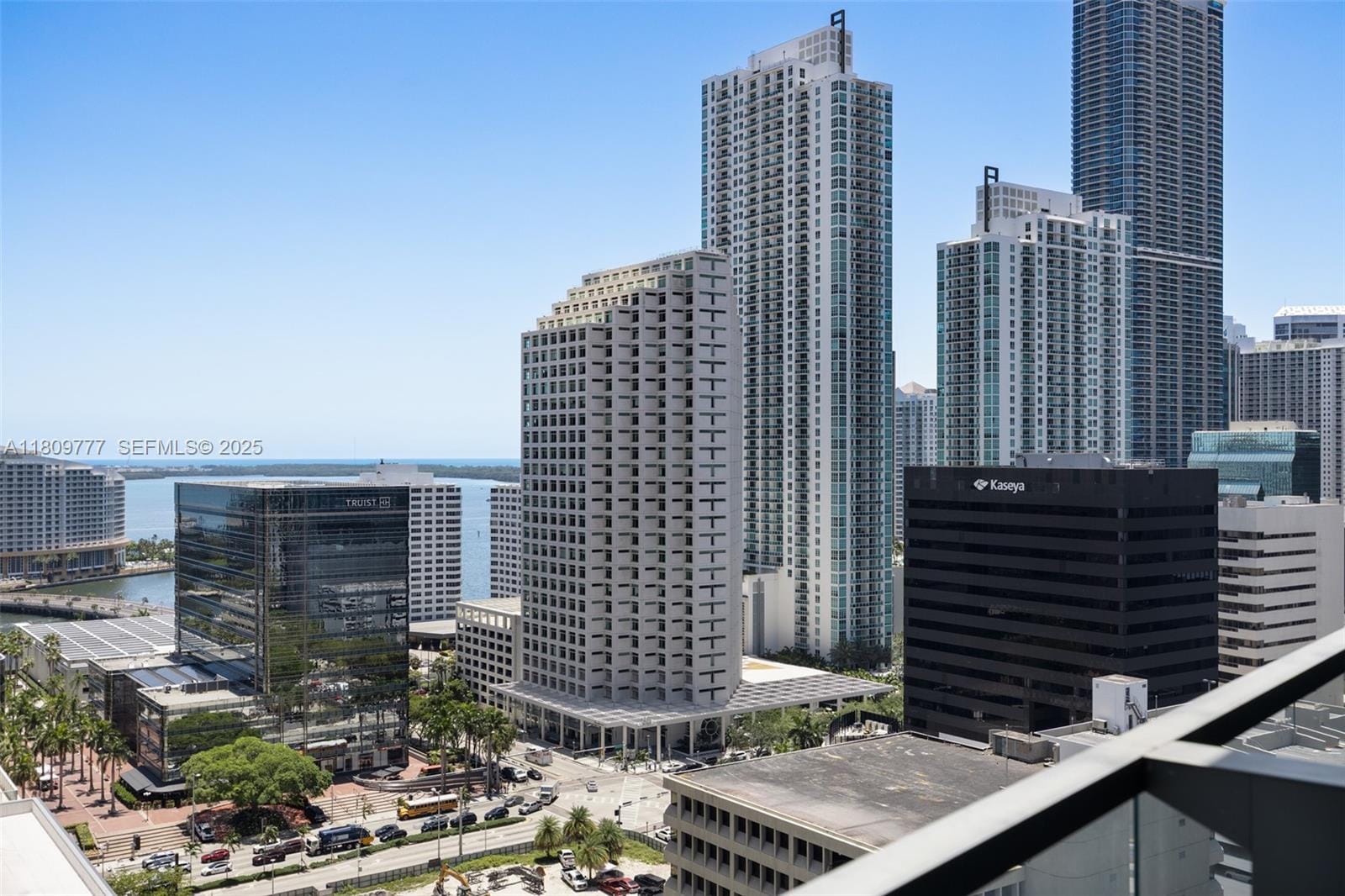 68 SE 6th Street 1703, Miami, FL 33131 photo 25