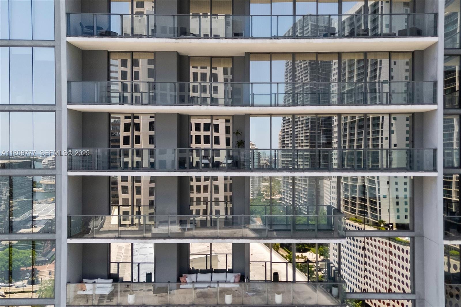 68 SE 6th Street 1703, Miami, FL 33131 photo 28