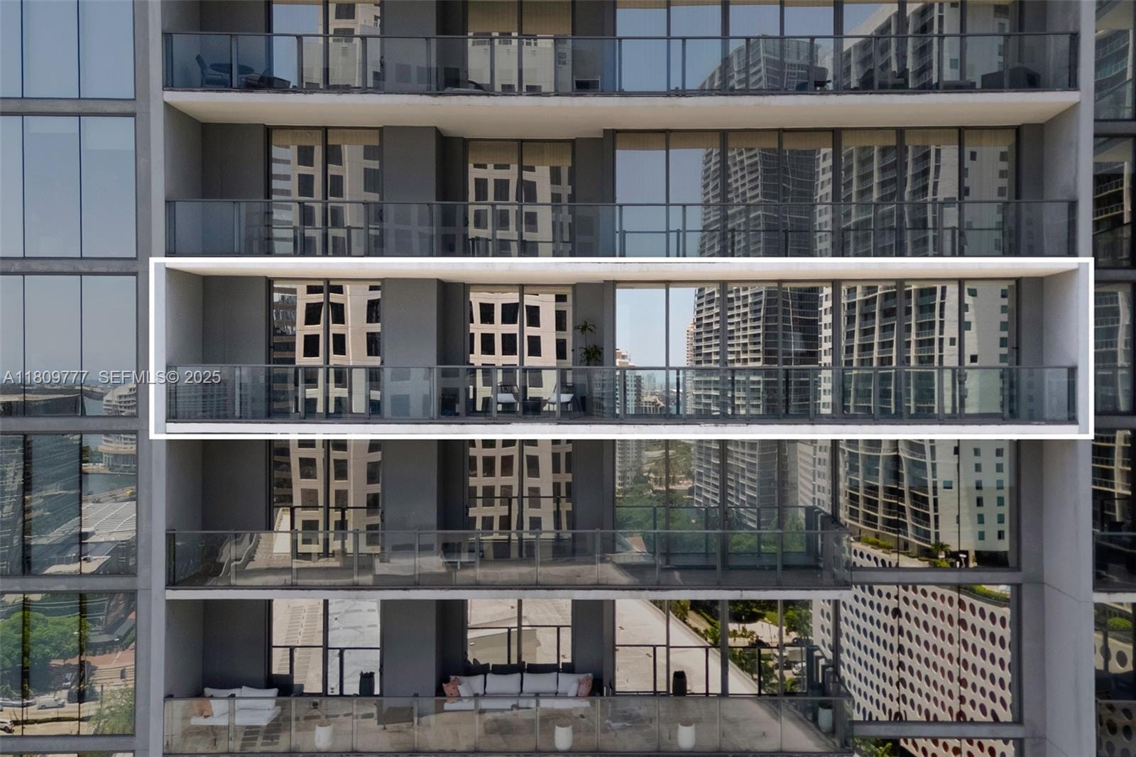 68 SE 6th Street 1703, Miami, FL 33131 photo 29