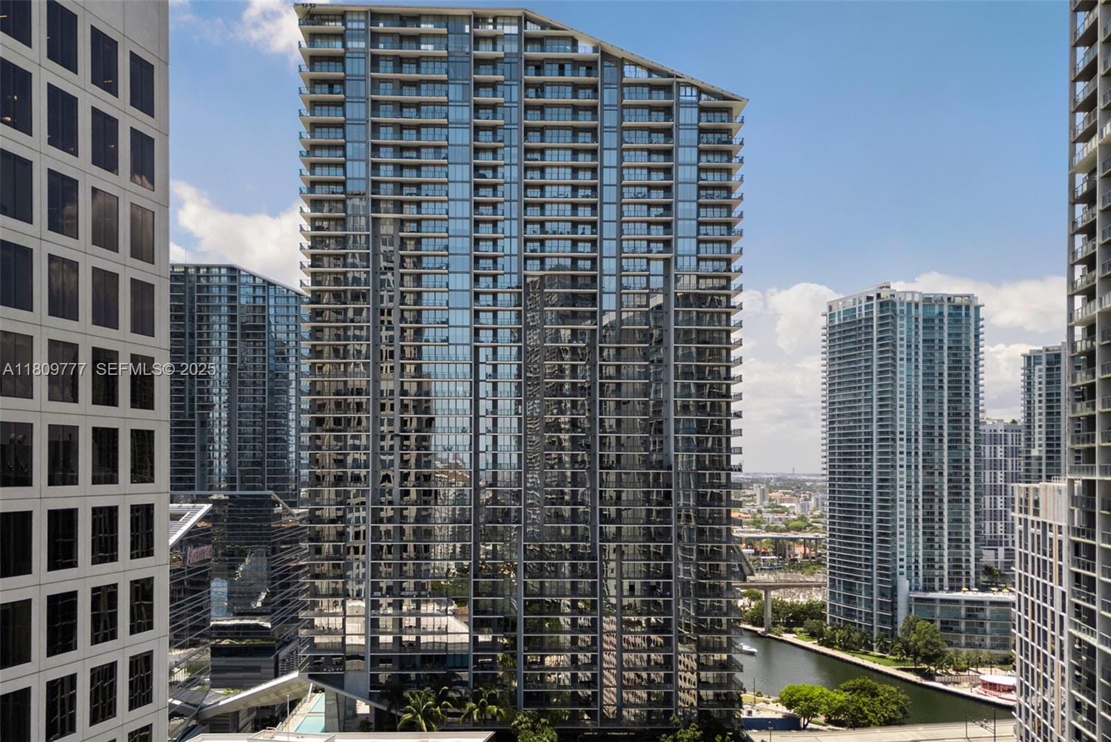 68 SE 6th Street 1703, Miami, FL 33131 photo 30