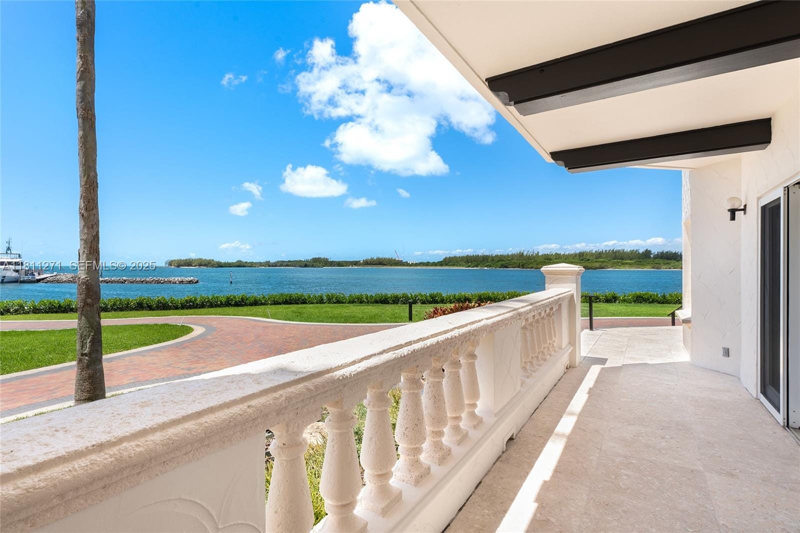 2213 Fisher Island Drive 3103 — photo 11