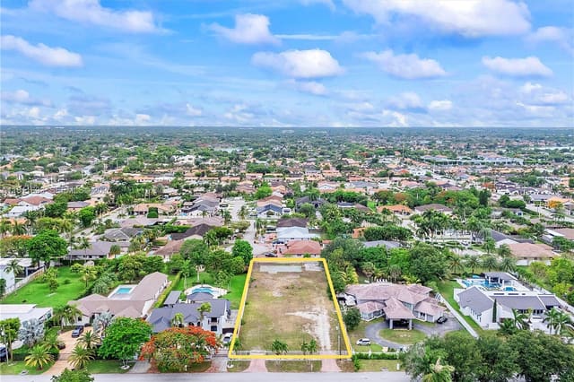 14020 SW 34th Street, Miami, FL 33175