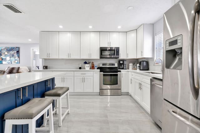 1580 SW 28th Terrace, sold in Chula Vista First Add Rev, Fort Lauderdale, FL