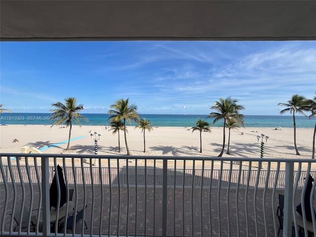300 Oregon Street 206, sold in Mainsail, Hollywood, FL