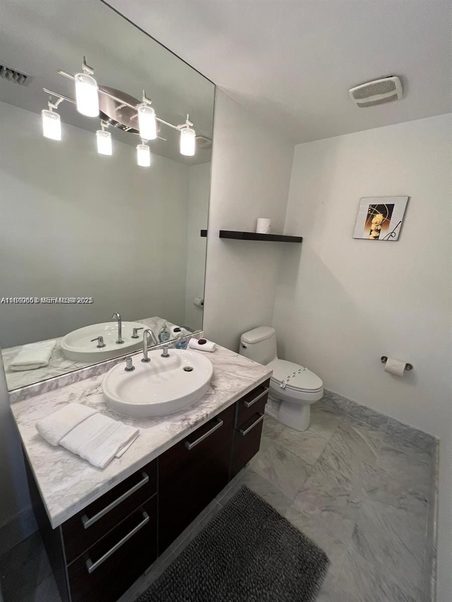 244 Biscayne Boulevard 643, Miami, FL 33132 photo 11