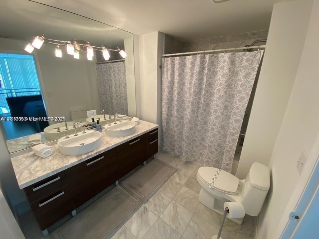 244 Biscayne Boulevard 643, Miami, FL 33132 photo 14