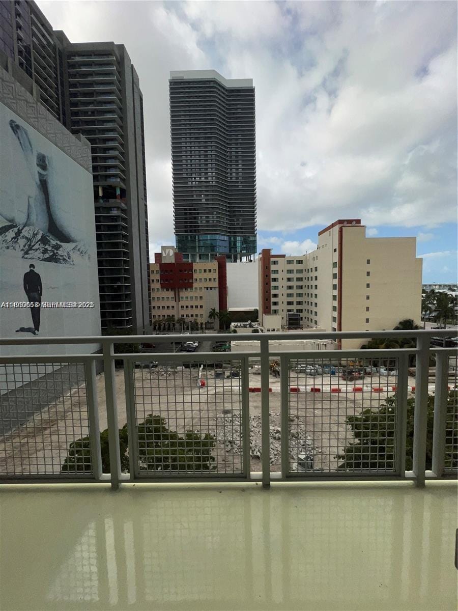 244 Biscayne Boulevard 643, Miami, FL 33132 photo 5