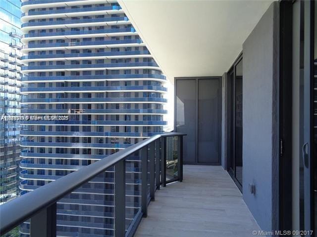 45 SW 9th Street 2709, Miami, FL 33130 photo 3