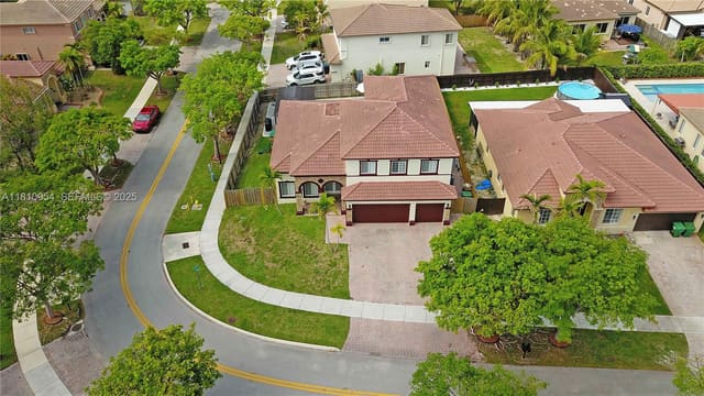 9402 SW 218th Lane, sold in Lakes By The Bay Amber, Cutler Bay, FL