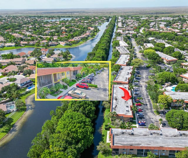 435 Lakeview Drive 203, Weston, FL 33326