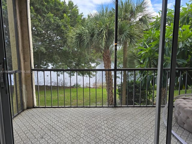 3300 Spanish Moss Terrace 210, sold in Garden Lakes Of Inverrary, Lauderhill, FL