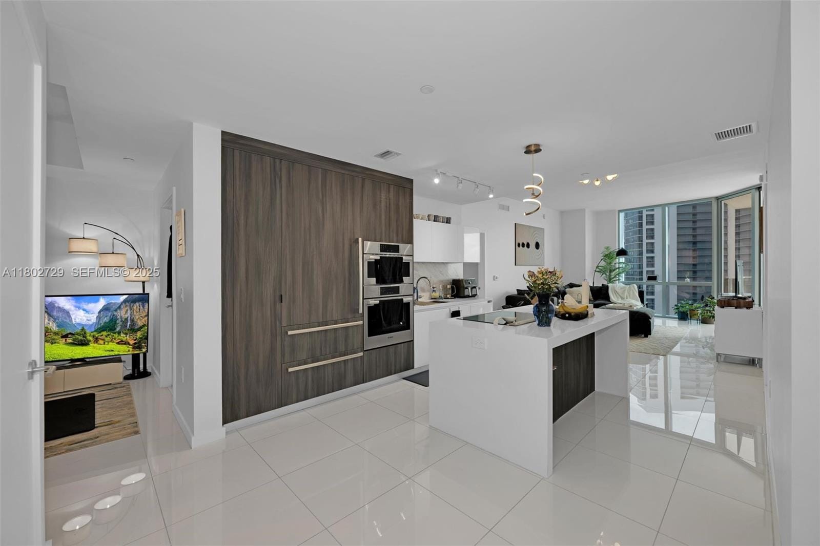 851 NE 1st Avenue 3107, Miami, FL 33132