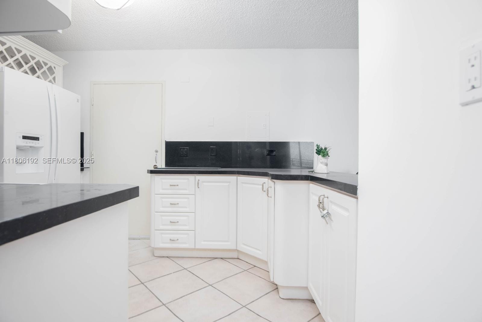 5555 Collins Avenue 14U, Miami Beach, FL 33140 photo 17