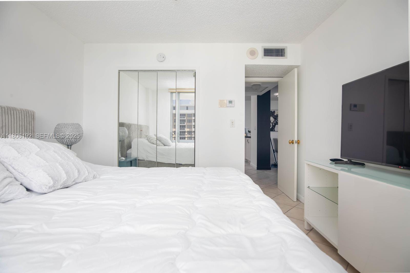 5555 Collins Avenue 14U, Miami Beach, FL 33140 photo 26