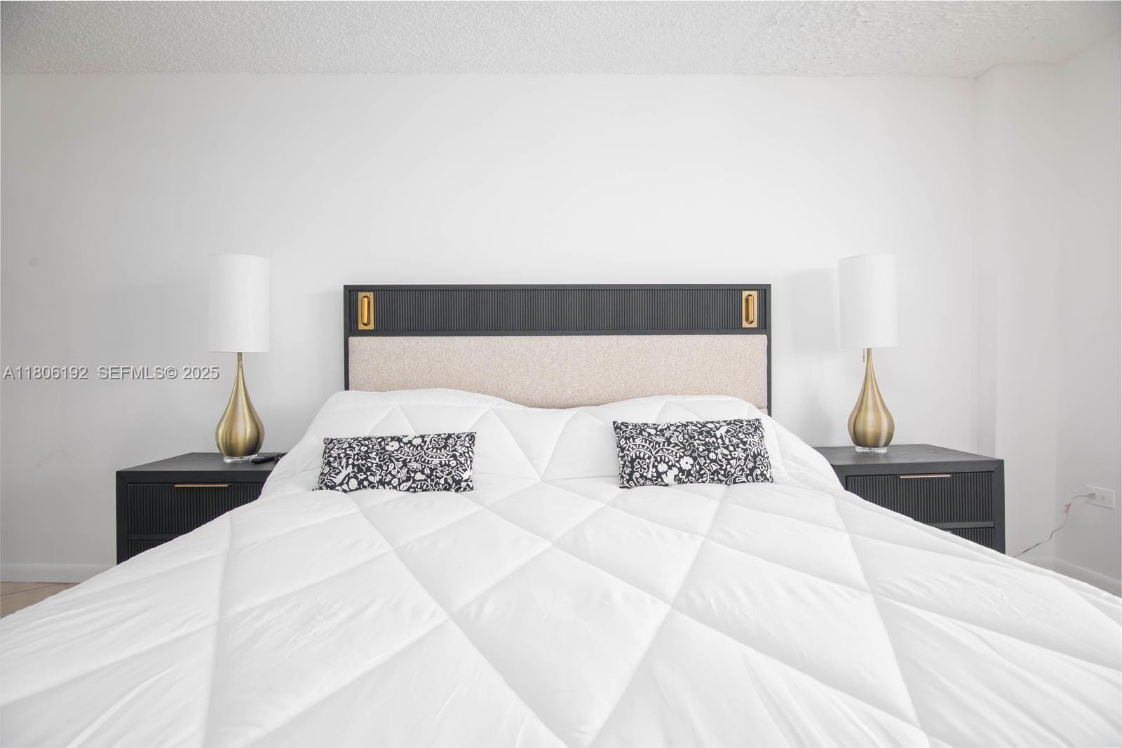 5555 Collins Avenue 14U — photo 10
