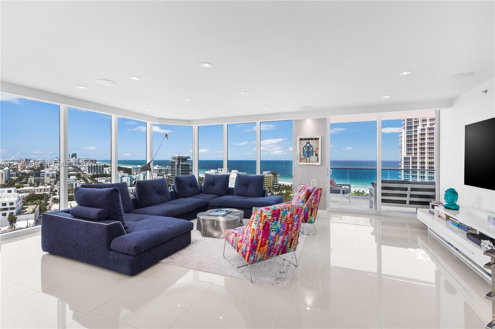 300 S Pointe Drive 2005, Miami Beach, FL 33139 photo 1