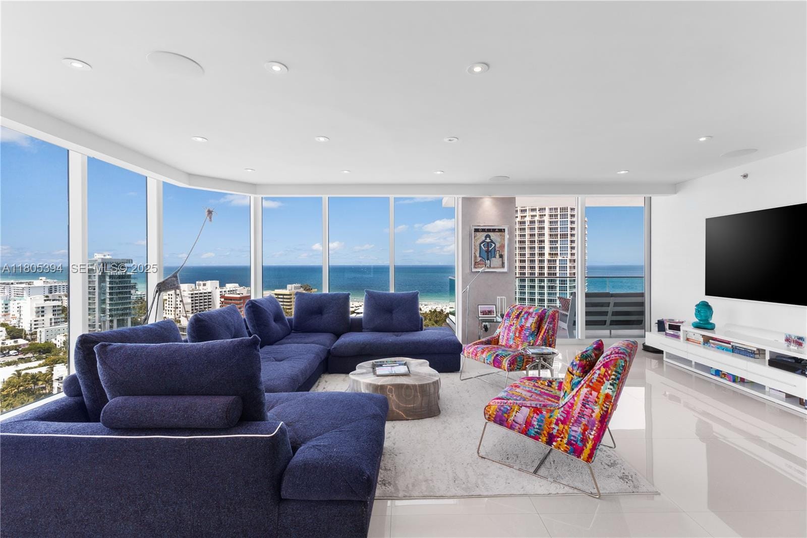 300 S Pointe Drive 2005, Miami Beach, FL 33139 photo 2