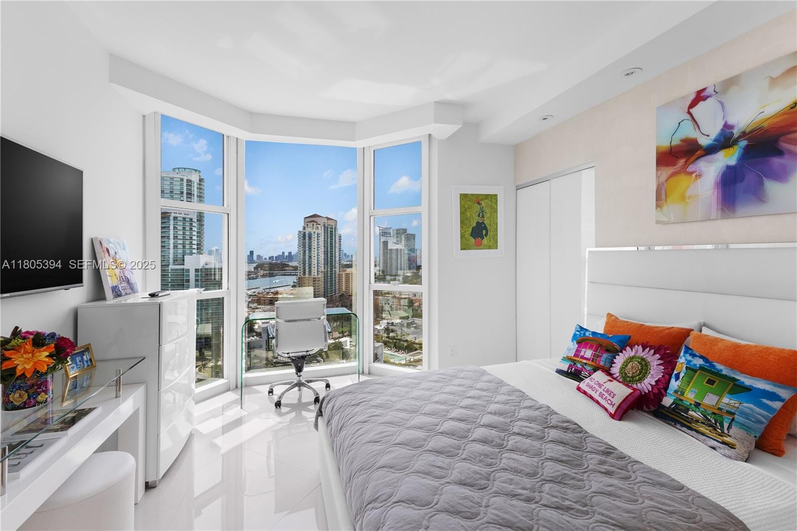 300 S Pointe Drive 2005, Miami Beach, FL 33139 photo 17