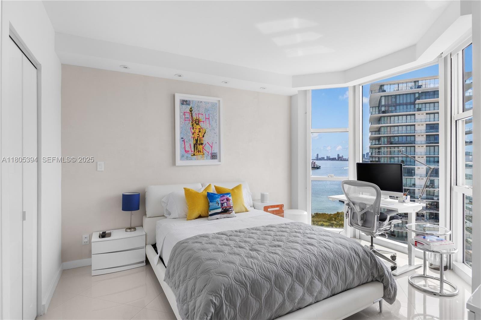 300 S Pointe Drive 2005, Miami Beach, FL 33139 photo 19