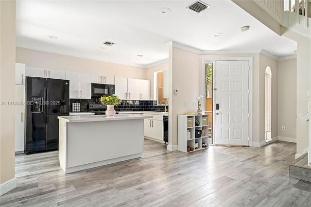 21024 NE 34th Court, sold in Spinnaker Bay, Aventura, FL