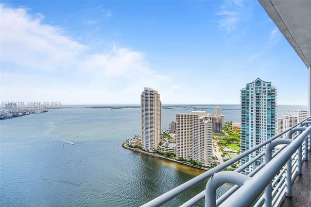325 S Biscayne Boulevard 3926, Miami, FL 33131
