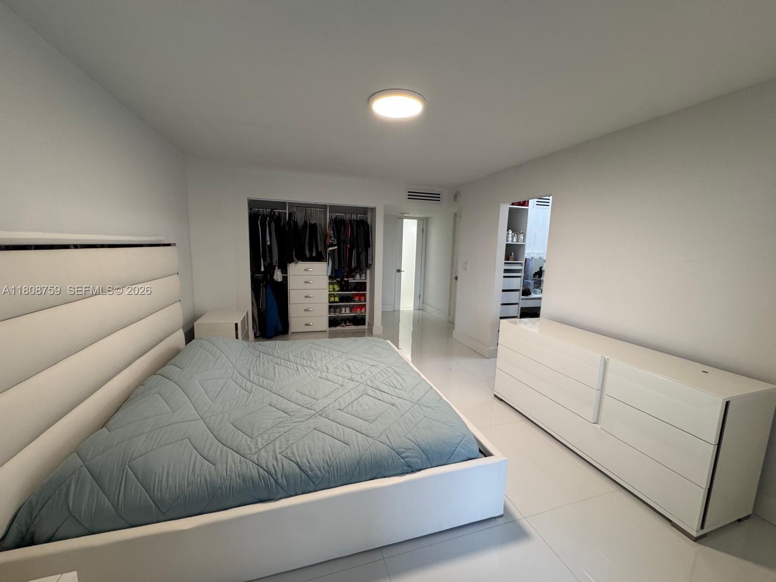 6423 Collins Avenue 1001 — photo 11