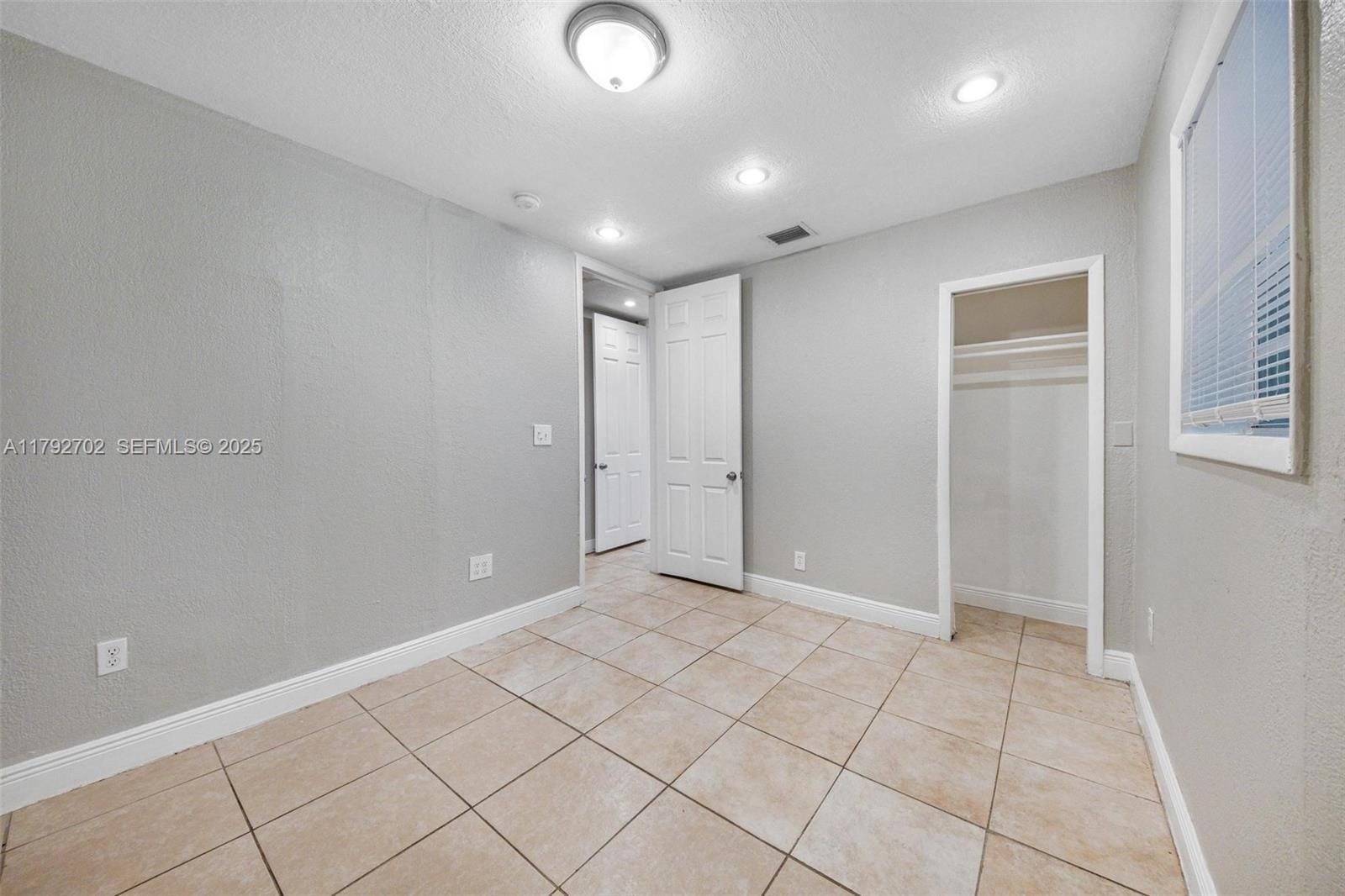 1131 NE 211th Street, Miami, FL 33179 photo 12