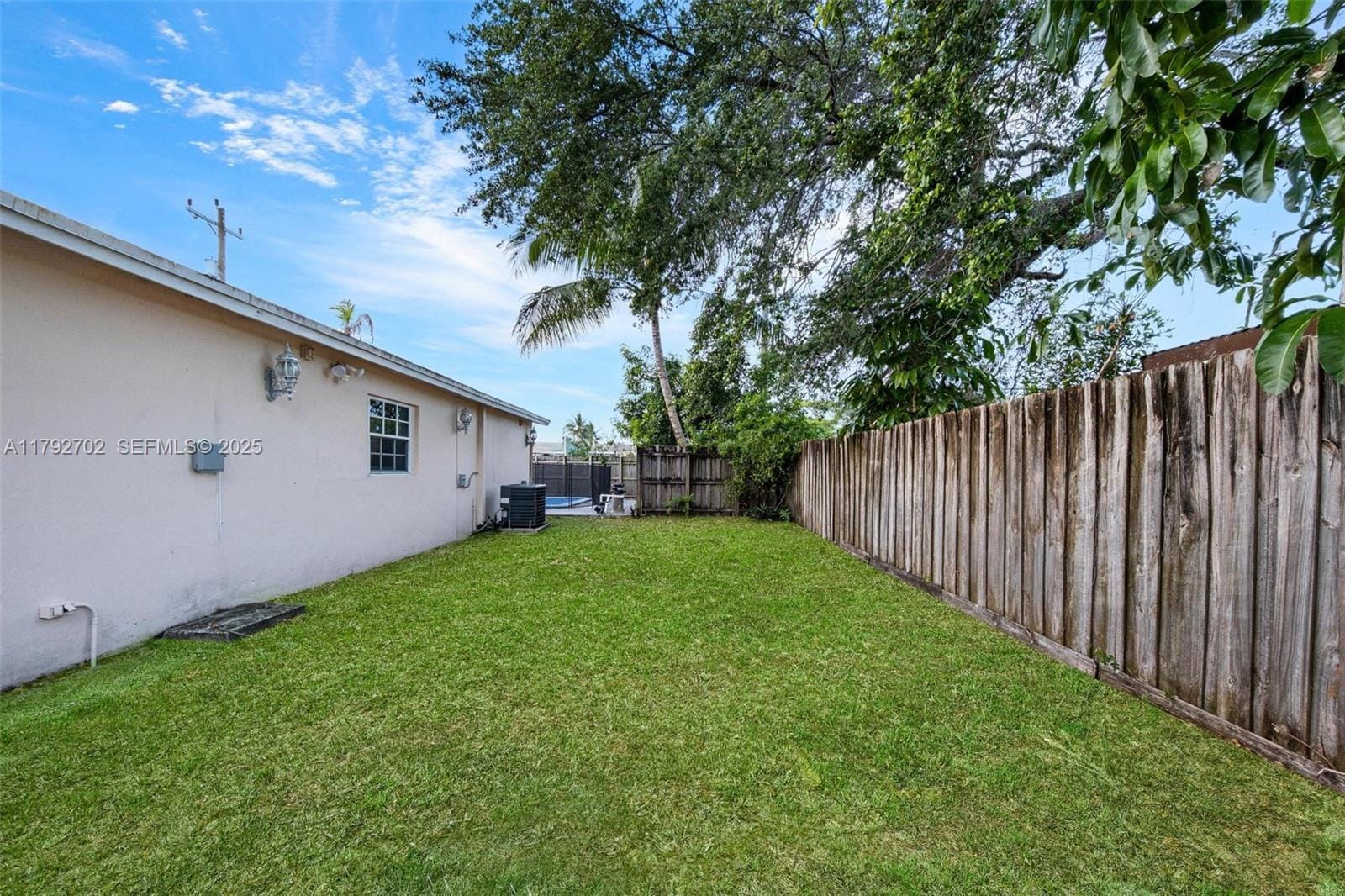 1131 NE 211th Street, Miami, FL 33179 photo 3