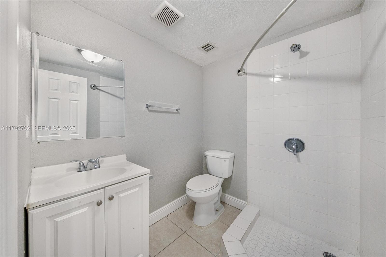 1131 NE 211th Street, Miami, FL 33179 photo 28