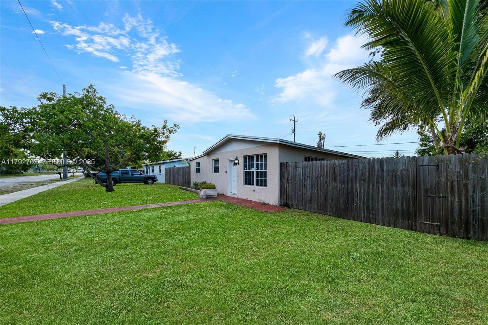 1131 NE 211th Street, Miami, FL 33179 photo 7